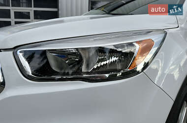 Внедорожник / Кроссовер Ford Escape 2018 в 