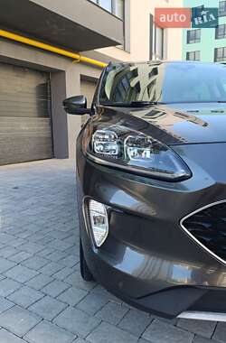 Внедорожник / Кроссовер Ford Escape 2020 в 