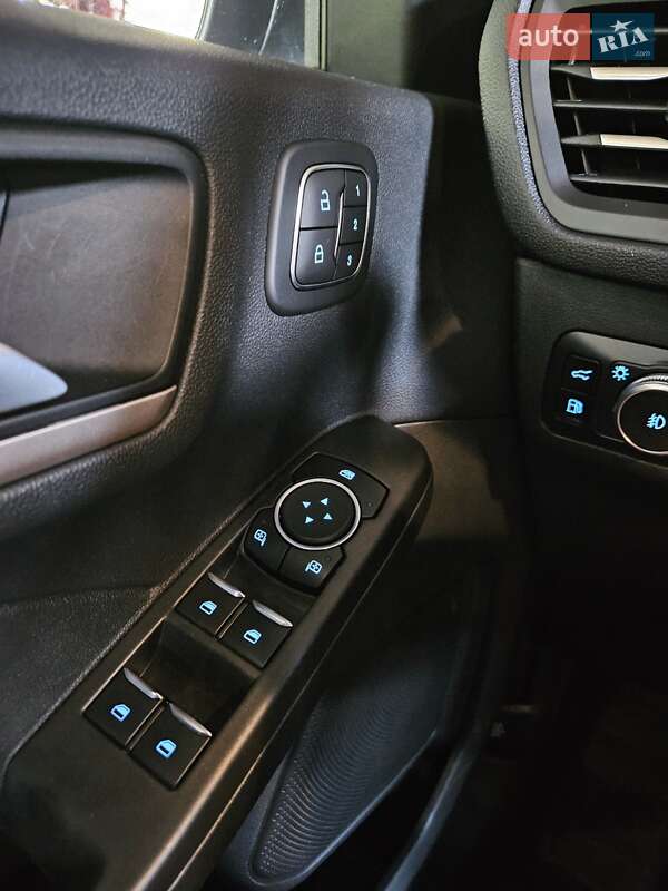 Внедорожник / Кроссовер Ford Escape 2021 в Киеве фото 39 Внедорожник / Кроссовер Ford Escape 2021 в Киеве