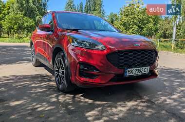 Внедорожник / Кроссовер Ford Escape 2021 в 