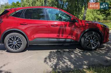 Внедорожник / Кроссовер Ford Escape 2021 в 
