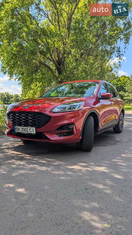 Внедорожник / Кроссовер Ford Escape 2021 в Ровно