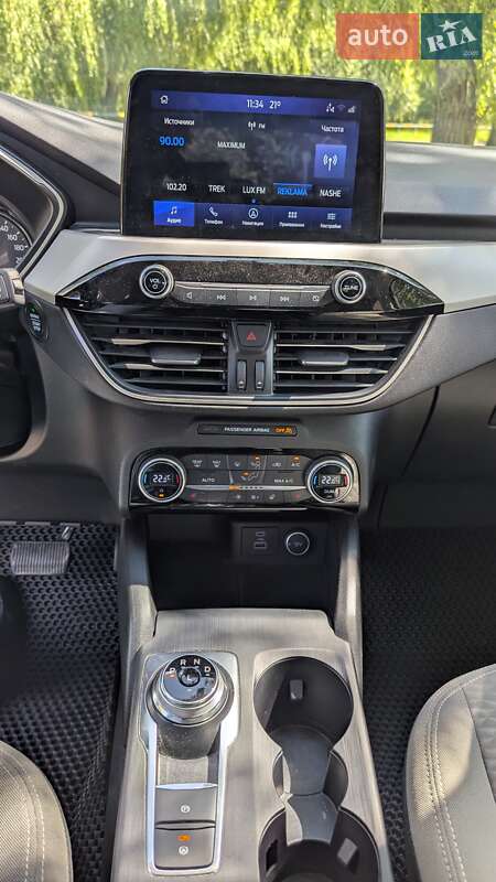Внедорожник / Кроссовер Ford Escape 2021 в Ровно