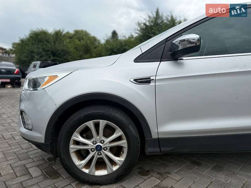 Внедорожник / Кроссовер Ford Escape 2019 в Луцке