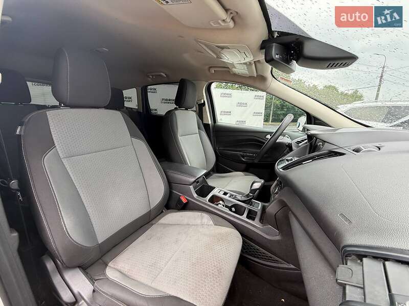 Внедорожник / Кроссовер Ford Escape 2019 в Луцке