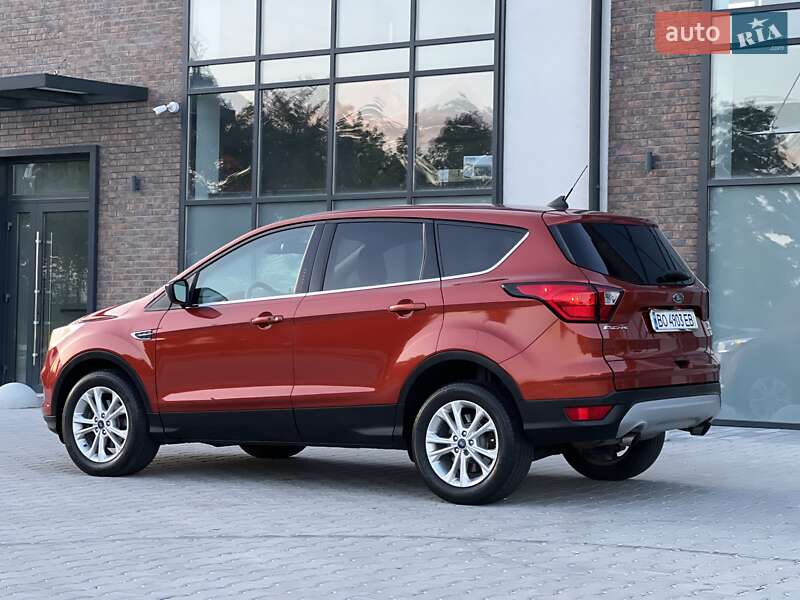 Внедорожник / Кроссовер Ford Escape 2018 в Тернополе