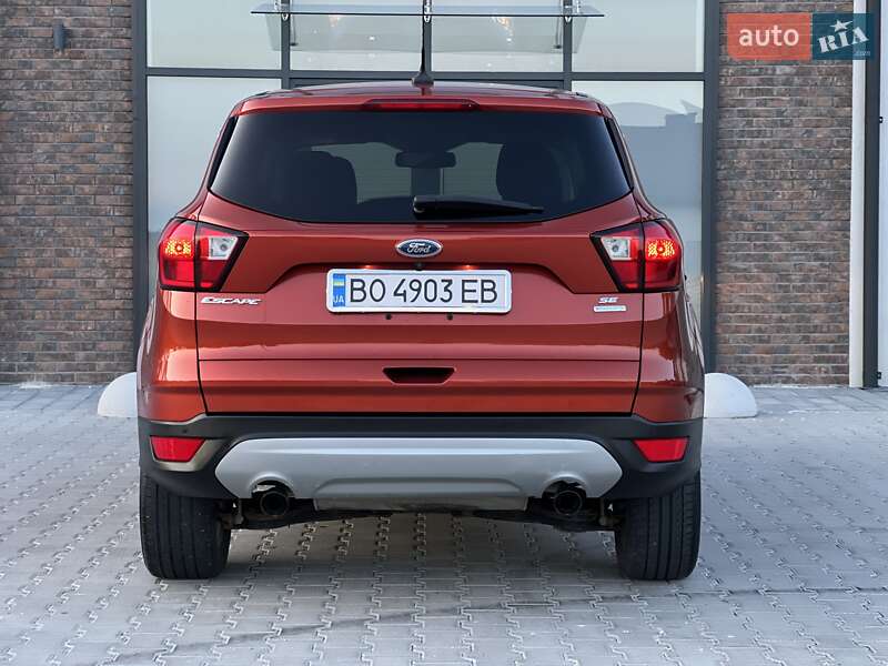 Внедорожник / Кроссовер Ford Escape 2018 в Тернополе