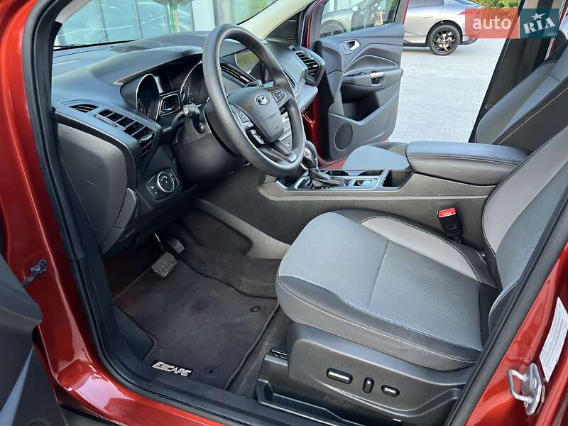 Внедорожник / Кроссовер Ford Escape 2018 в Тернополе