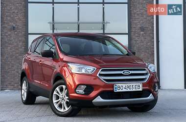 Внедорожник / Кроссовер Ford Escape 2018 в 