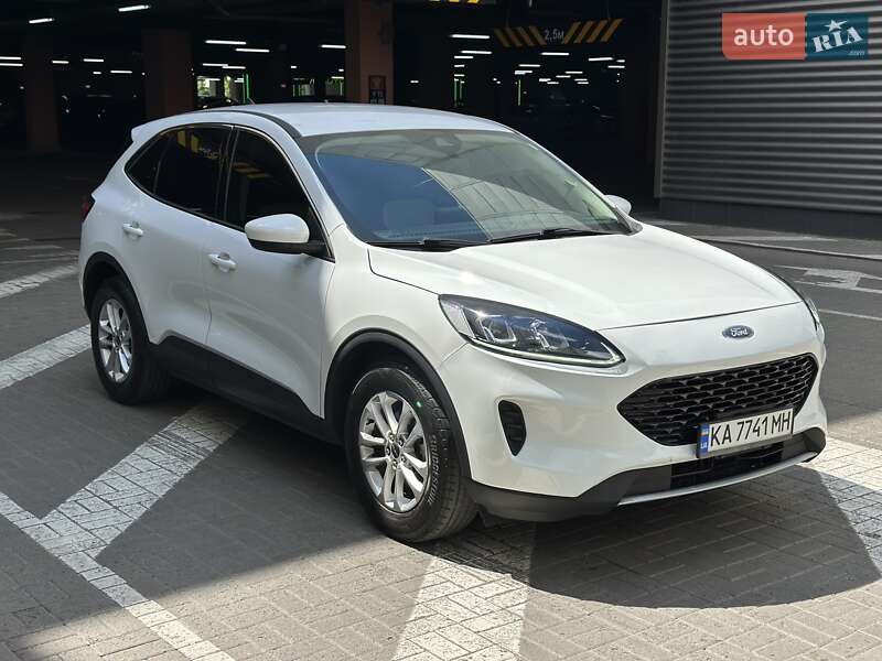 Позашляховик / Кросовер Ford Escape 2020 в Києві
