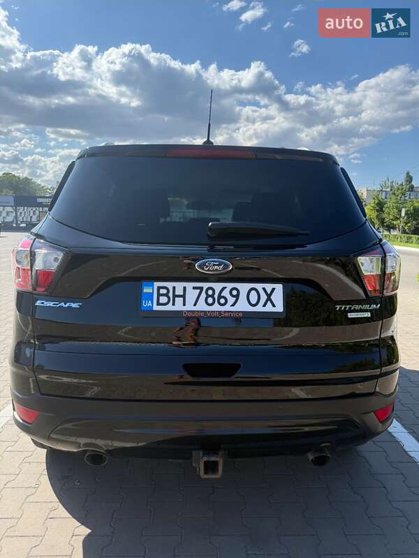 Внедорожник / Кроссовер Ford Escape 2016 в Одессе