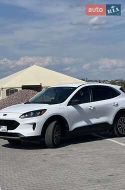 Внедорожник / Кроссовер Ford Escape 2022 в 