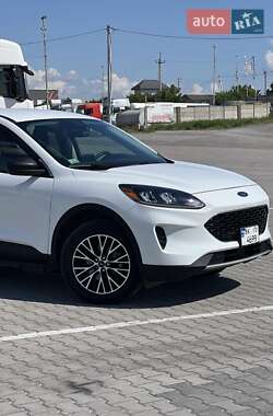 Внедорожник / Кроссовер Ford Escape 2022 в 