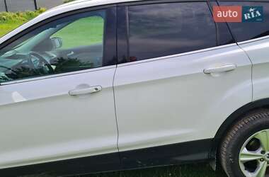 Внедорожник / Кроссовер Ford Escape 2014 в 