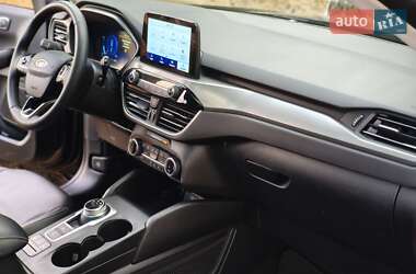 Внедорожник / Кроссовер Ford Escape 2022 в 
