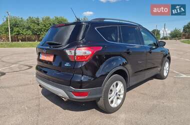 Позашляховик / Кросовер Ford Escape 2018 в 