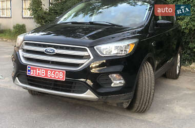 Внедорожник / Кроссовер Ford Escape 2016 в 