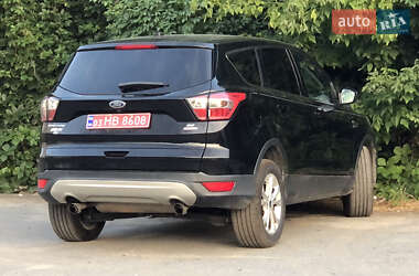 Внедорожник / Кроссовер Ford Escape 2016 в 
