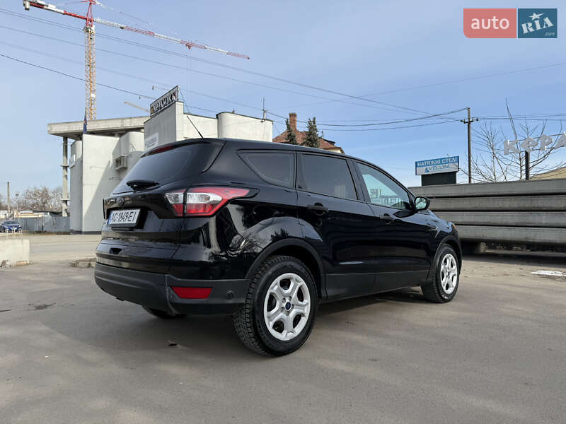 Внедорожник / Кроссовер Ford Escape 2017 в Львове