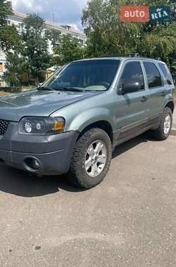 Внедорожник / Кроссовер Ford Escape 2006 в 
