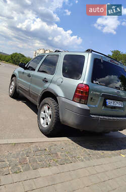 Внедорожник / Кроссовер Ford Escape 2006 в 
