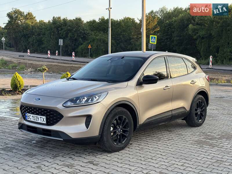 Позашляховик / Кросовер Ford Escape 2020 в Львові