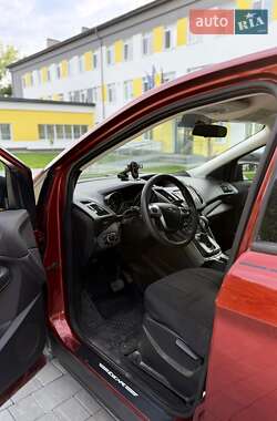 Внедорожник / Кроссовер Ford Escape 2014 в 