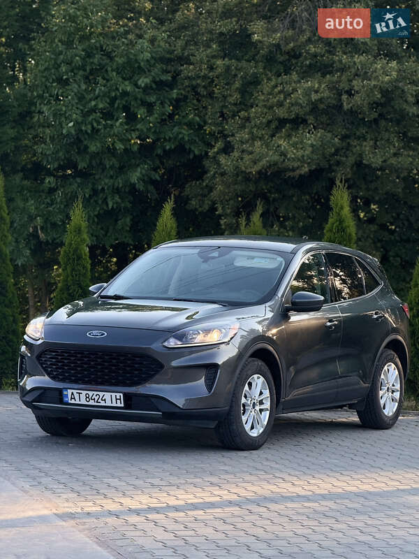 Внедорожник / Кроссовер Ford Escape 2019 в 