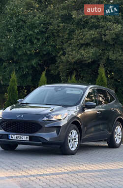 Внедорожник / Кроссовер Ford Escape 2019 в 
