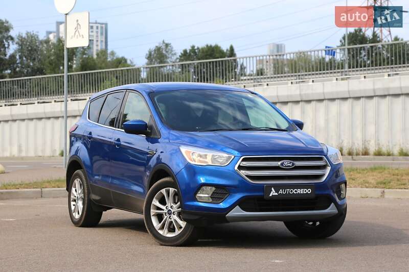 Внедорожник / Кроссовер Ford Escape 2019 в 