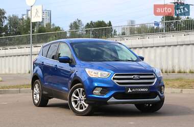 Внедорожник / Кроссовер Ford Escape 2019 в 