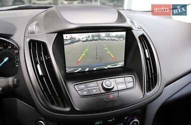 Внедорожник / Кроссовер Ford Escape 2019 в 