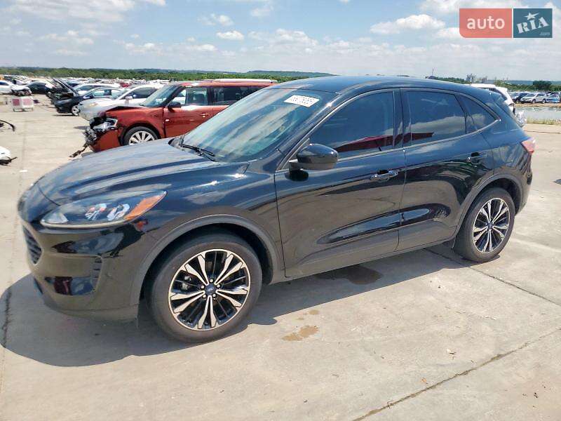 Внедорожник / Кроссовер Ford Escape 2022 в 