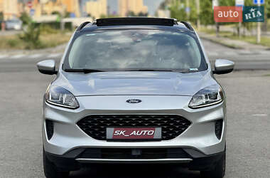 Внедорожник / Кроссовер Ford Escape 2020 в 