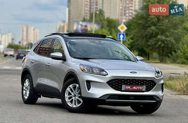 Внедорожник / Кроссовер Ford Escape 2020 в 