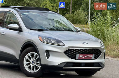 Внедорожник / Кроссовер Ford Escape 2020 в 