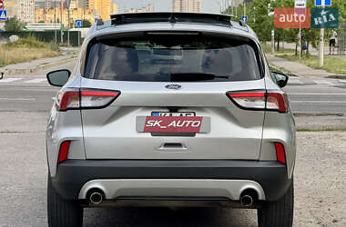 Внедорожник / Кроссовер Ford Escape 2020 в 