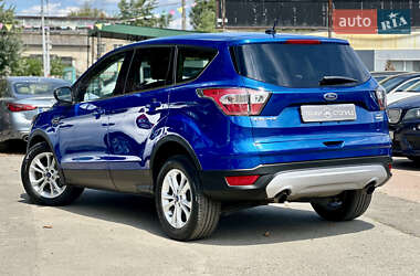 Внедорожник / Кроссовер Ford Escape 2016 в 