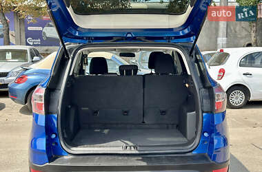 Внедорожник / Кроссовер Ford Escape 2016 в 
