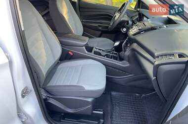Внедорожник / Кроссовер Ford Escape 2018 в 