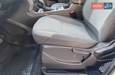 Внедорожник / Кроссовер Ford Escape 2018 в 