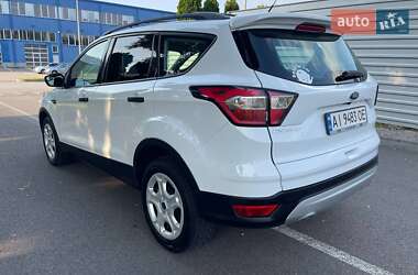 Внедорожник / Кроссовер Ford Escape 2018 в 