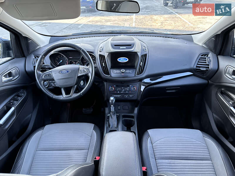 Внедорожник / Кроссовер Ford Escape 2016 в Киеве