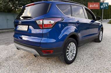 Внедорожник / Кроссовер Ford Escape 2018 в 