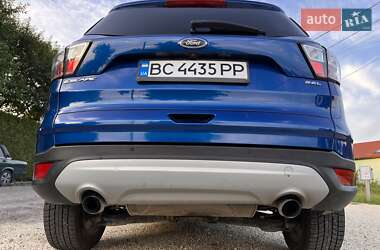 Внедорожник / Кроссовер Ford Escape 2018 в 