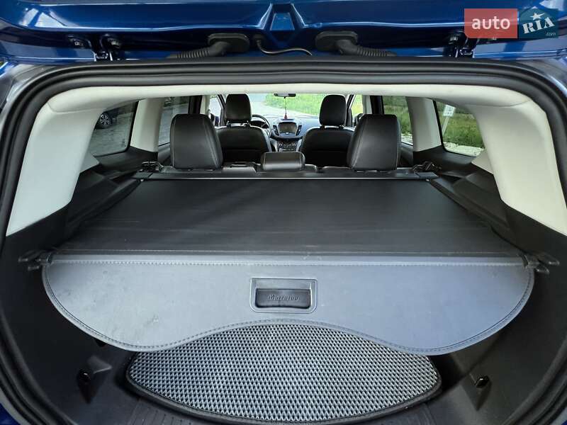 Внедорожник / Кроссовер Ford Escape 2018 в Львове