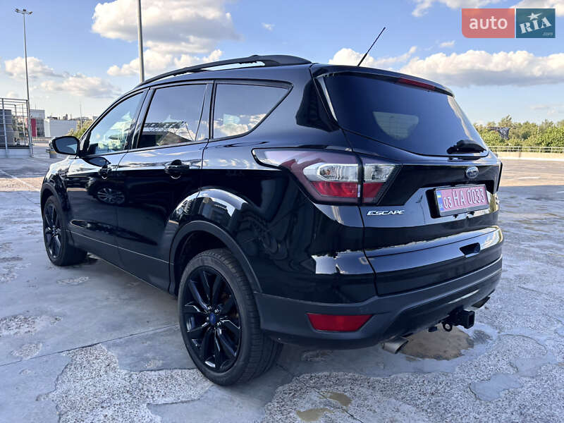 Внедорожник / Кроссовер Ford Escape 2016 в Киеве