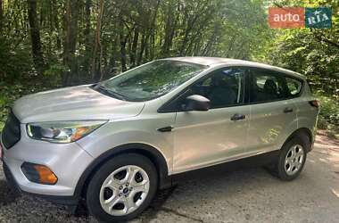 Внедорожник / Кроссовер Ford Escape 2018 в Остроге