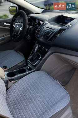 Внедорожник / Кроссовер Ford Escape 2013 в 
