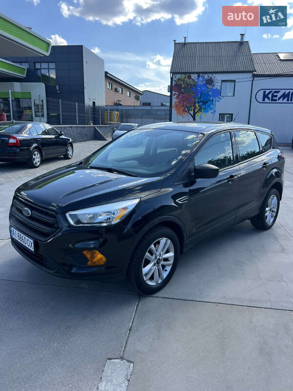 Внедорожник / Кроссовер Ford Escape 2017 в 
